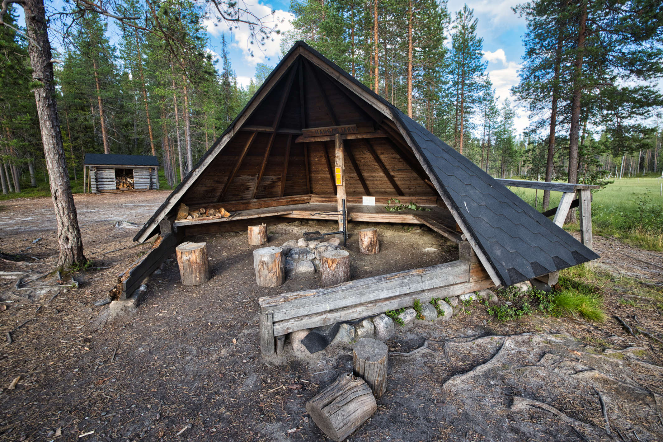 Kaksi retkeä uudessa Sallan kansallispuistossa - Kotona ikimetsässä  -retkiblogi